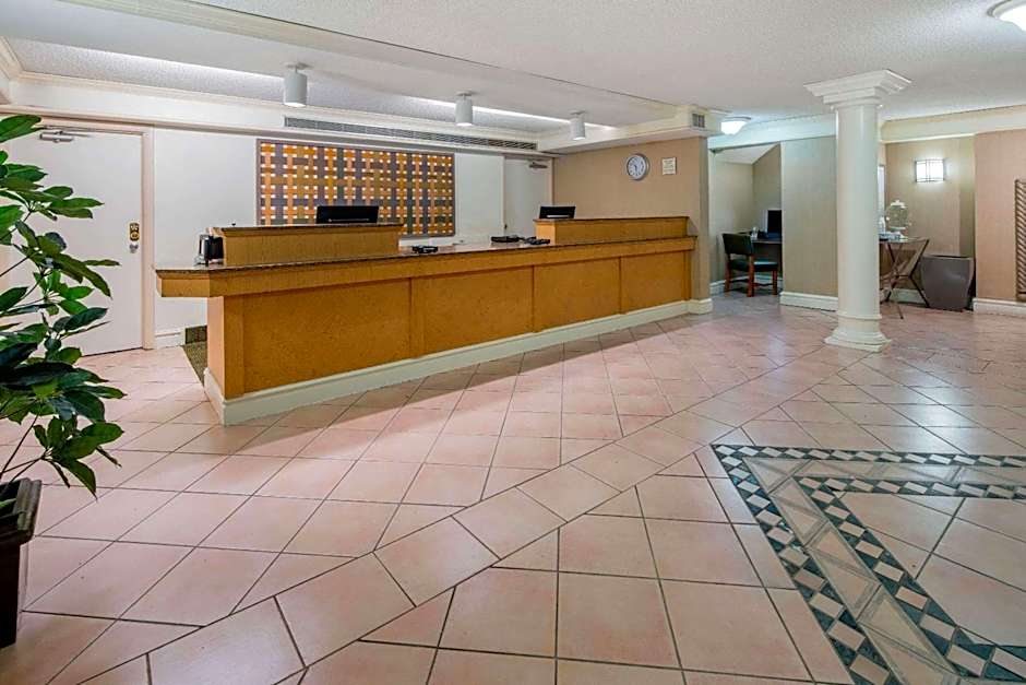 La Quinta Inn & Suites by Wyndham Irvine Spectrum