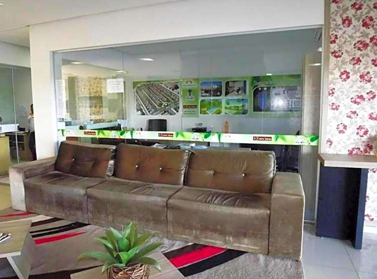 Lagoa Quente Flat Service -512B