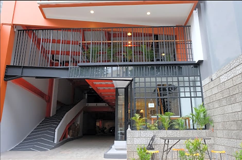 Mior House – Jakarta, NY
