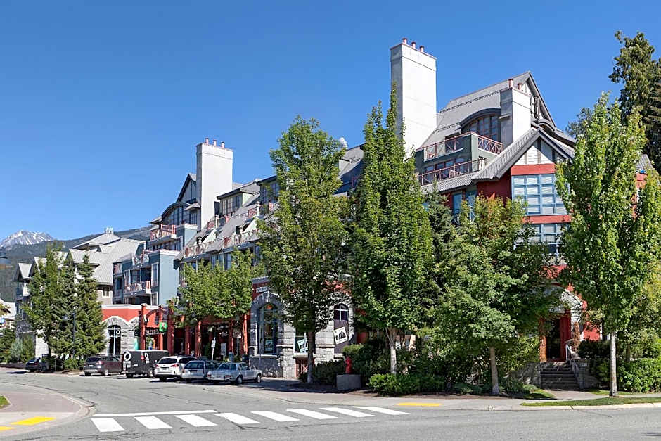 Alpenglow Lodge Two Bedroom Apartment by MVA