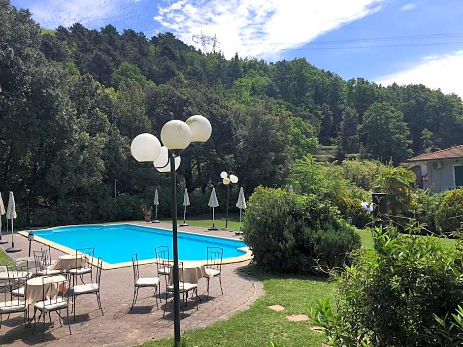 Hotel Monti