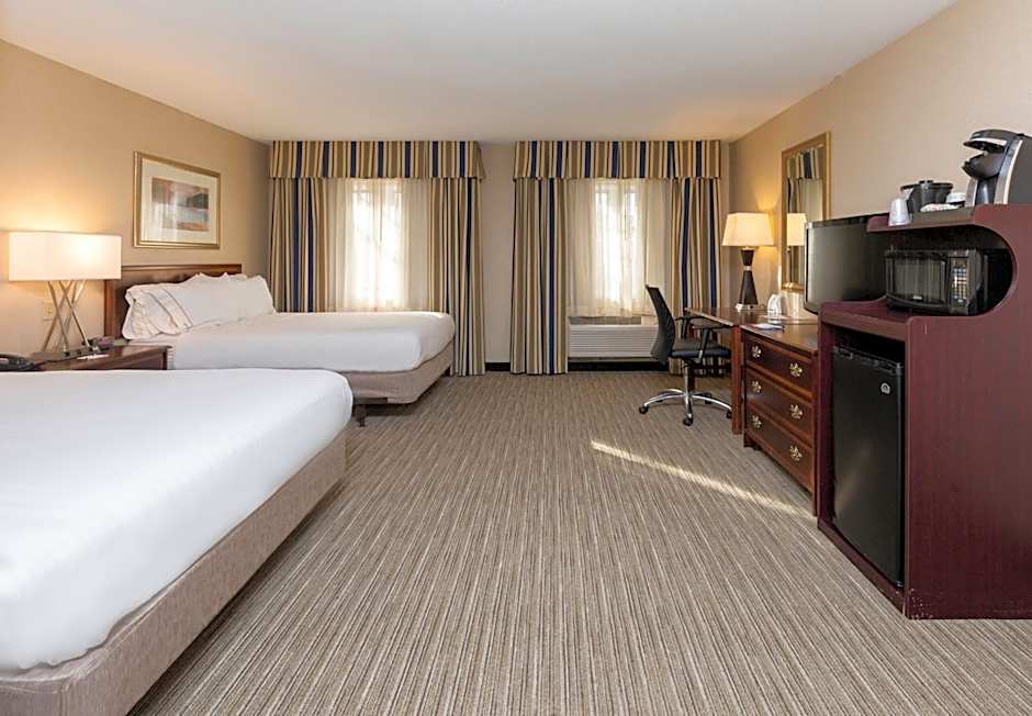 Holiday Inn Express Des Moines - At Drake University – Des Moines, IA