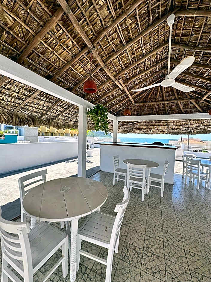 Creta Hotel & Suites