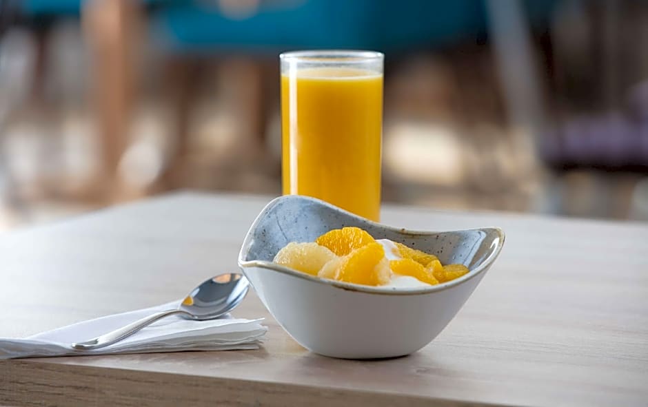 Hampton By Hilton Exeter Airport