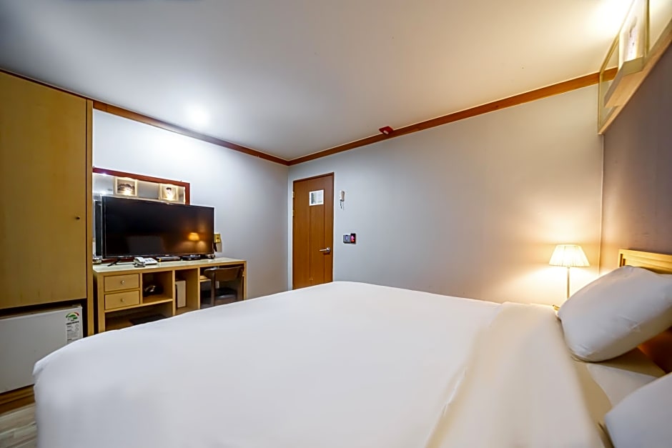 Tourist Hotel Jeonju