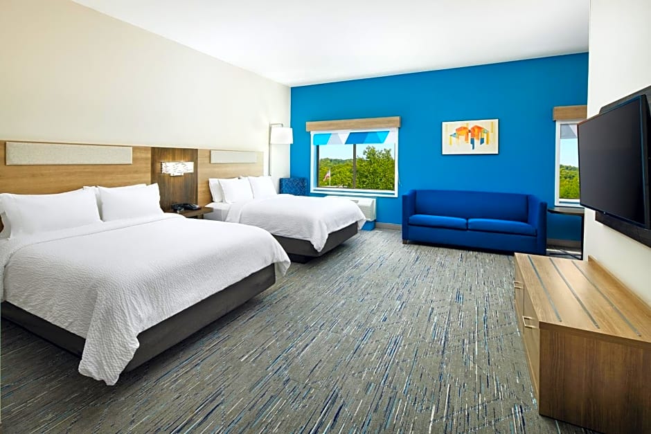 Holiday Inn Express & Suites Bridgeport