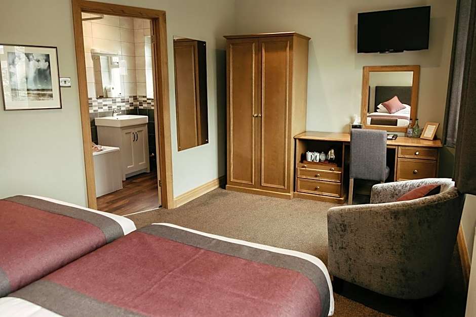 St. Davids Cross Hotel