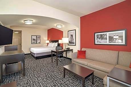 Deluxe King Room - Non-Smoking