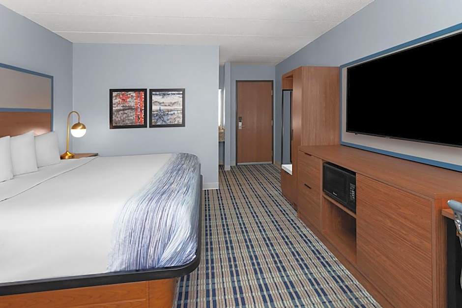 AmericInn by Wyndham Austin
