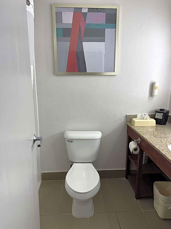 Comfort Suites Omaha Northwest