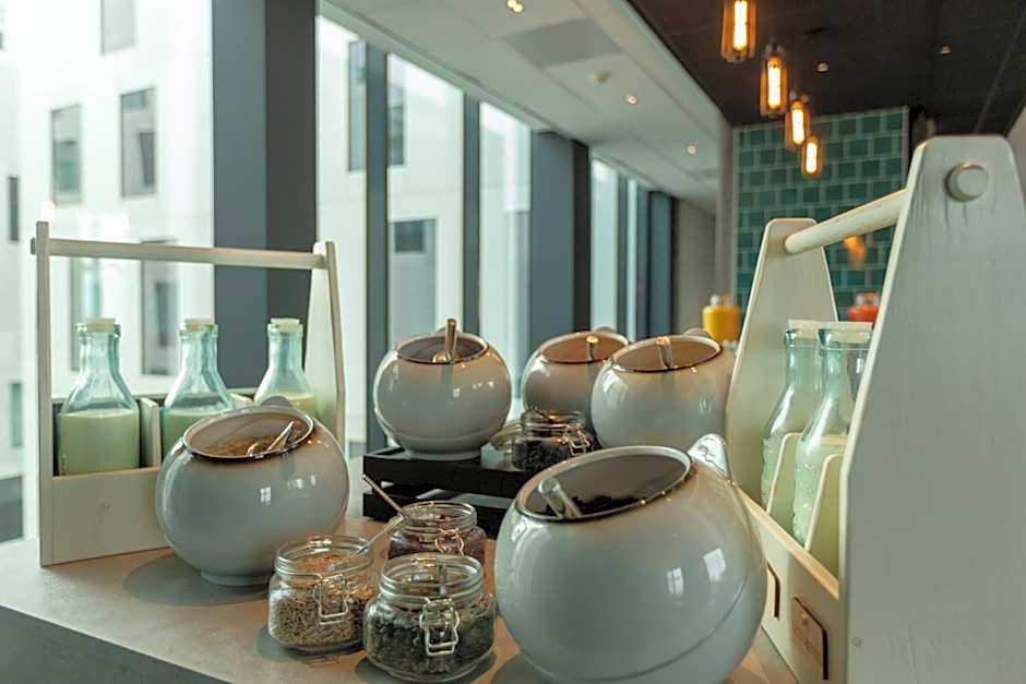 Holiday Inn - the niu, Fender Amsterdam By IHG