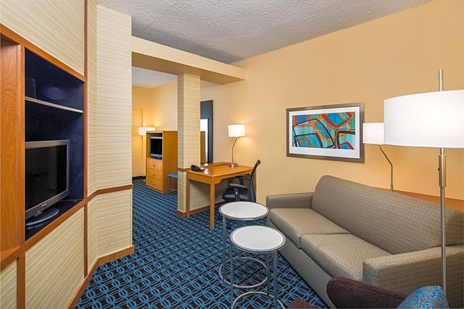 Fairfield Inn & Suites by Marriott San Antonio Airport/North Star Mall