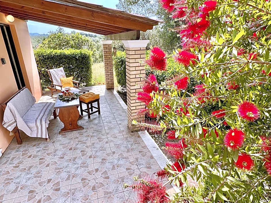 Renas Studio near Roda by DadoVillas