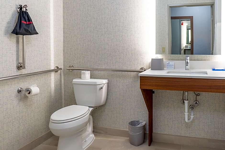Holiday Inn Express Hotel & Suites Lake Zurich-Barrington By IHG