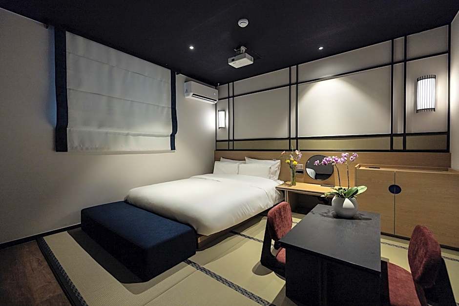 Motel Nine