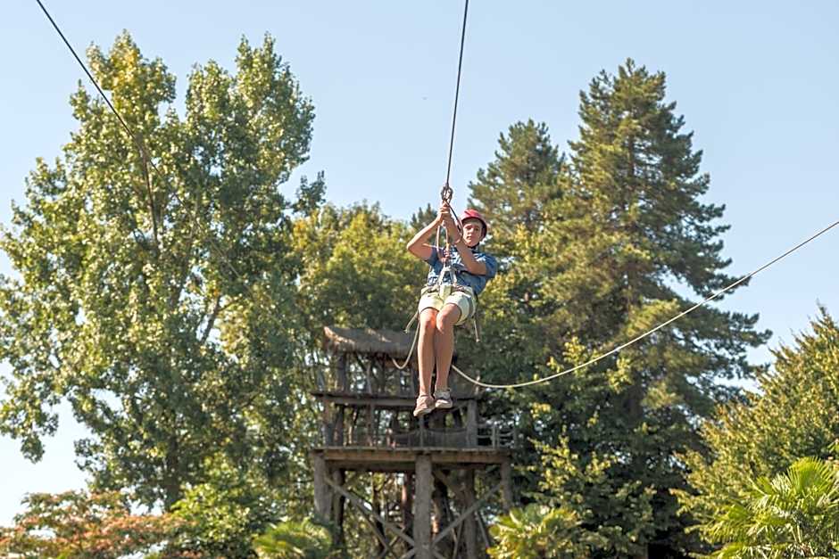 Insolites, Les Ormes, Epiniac