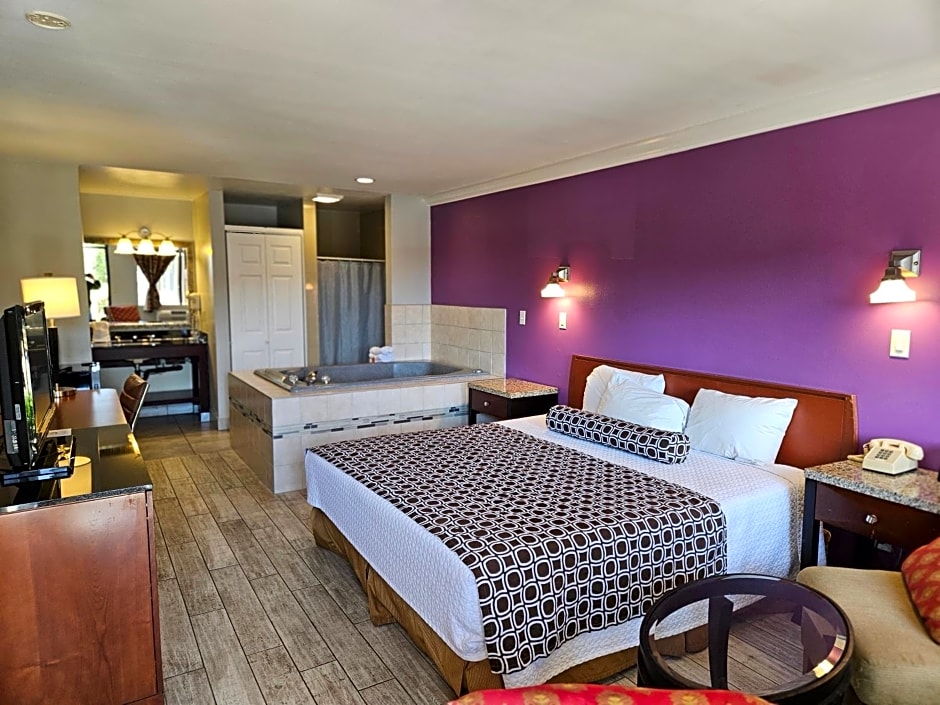 Fullerton Inn