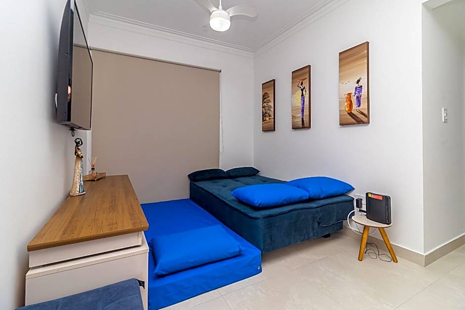 Apartamentos a Beira Mar, Aconchegantes e Modernos, a 3 Minutos da Praia com Ar Condicionado, Sacada Gourmet, Garagem e Portaria 24h