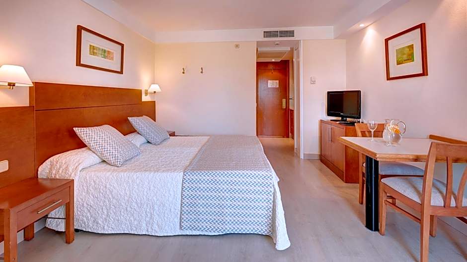 Hipotels Bahía Grande Aparthotel