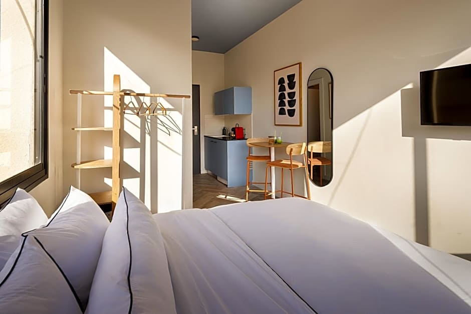 Monochrome - by Loginn Tel-Avivian hotels