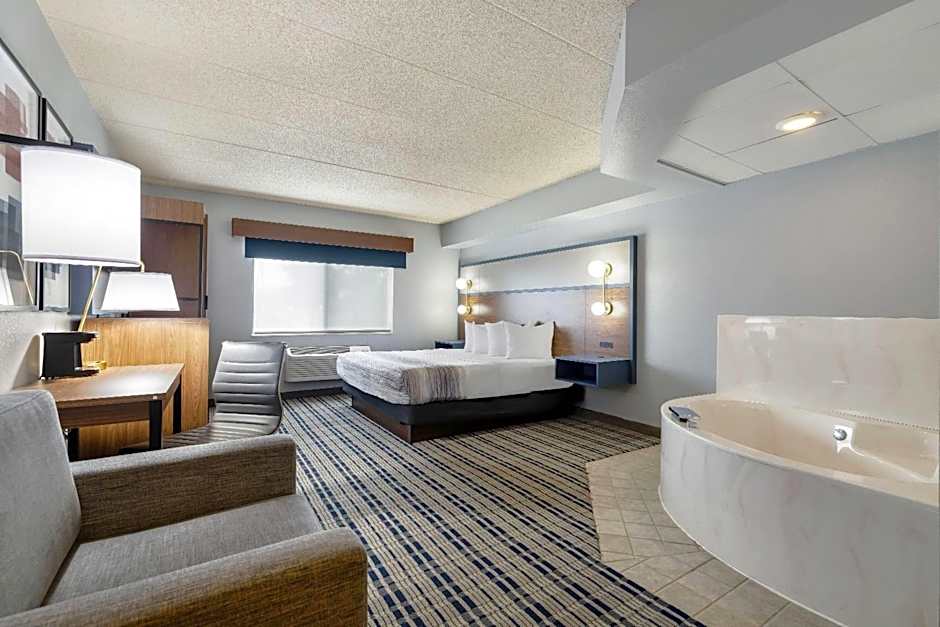 AmericInn by Wyndham Chamberlain - Conference Center