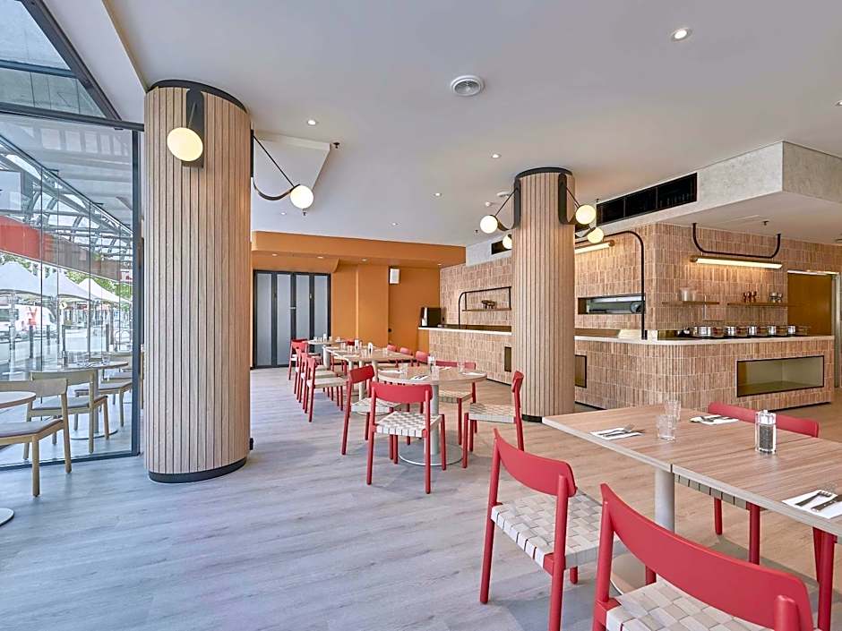 Ibis Perth