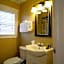 Peach Tree Inn & Suites