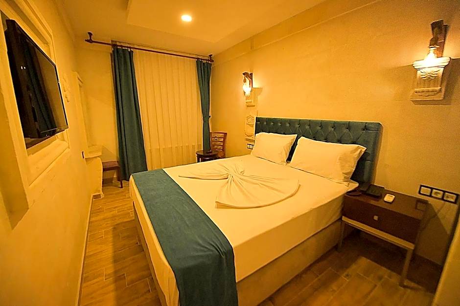 MİDYAT LADİNOS OTEL