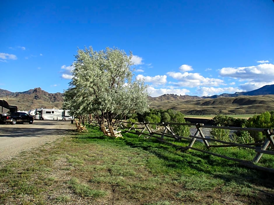 Yellowstone Valley Inn