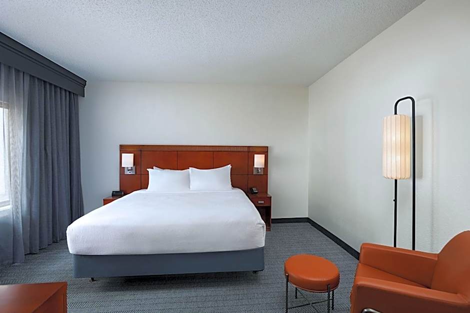 Courtyard by Marriott Dallas Richardson at Spring Valley