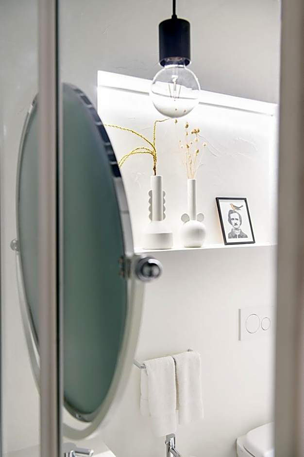 Velona's Jungle Luxury Suites