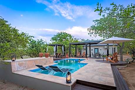 The Baobab Bush Lodge and Villa