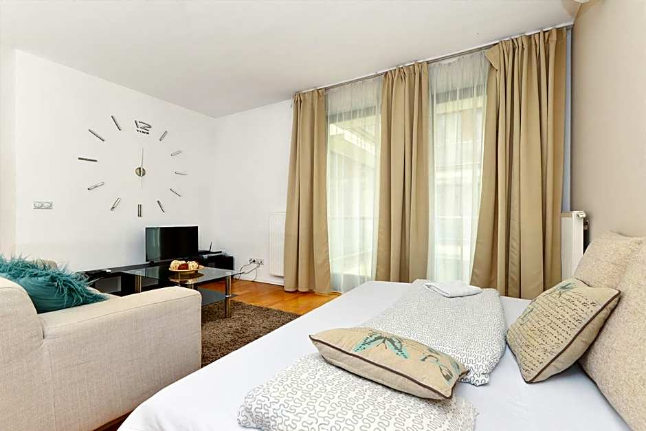 Quality Point Apartments 0-24 reception