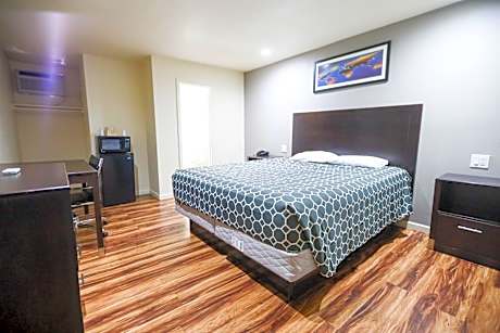 Standard Queen Room
