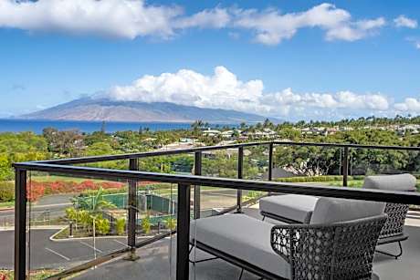 Suite, 1 King, Sofa bed, Ocean view, Corner room, Balcony