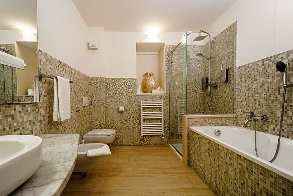 Miramare Apartments&Suites