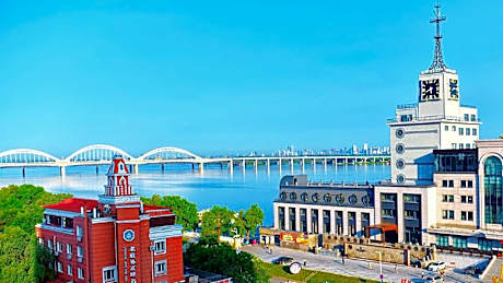 如景航运江景酒店