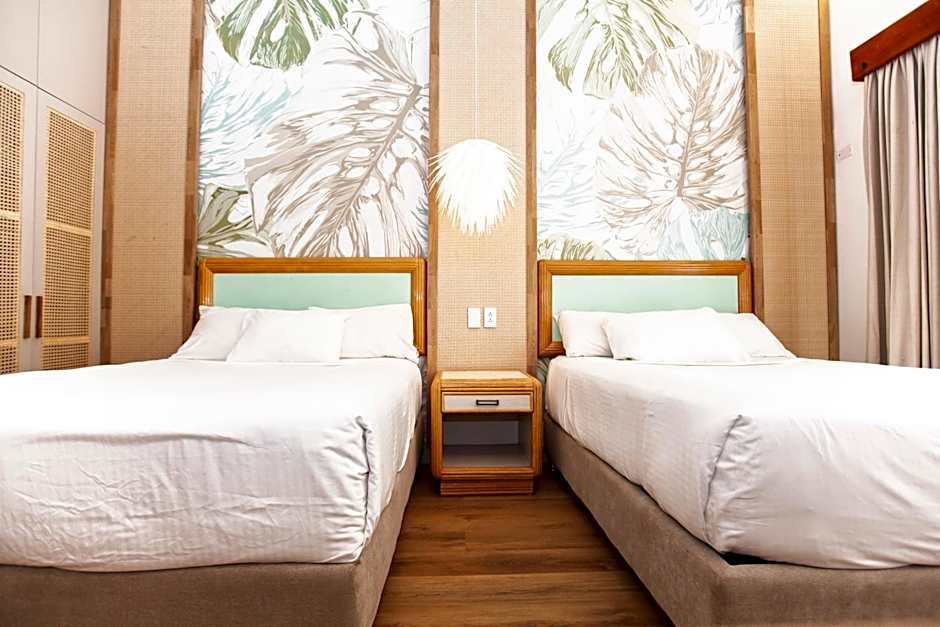 Hotel Cocoplum Beach