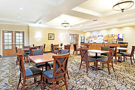 Holiday Inn Express Hotel & Suites Klamath Falls Central By IHG