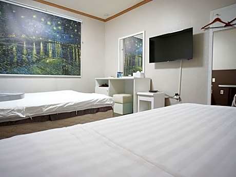 Twin Room with Shower