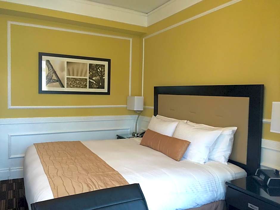 Photo 1 of 5 of Superior 1 King Bed