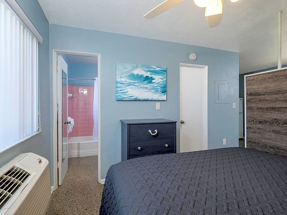 South Beach Inn - Cocoa Beach