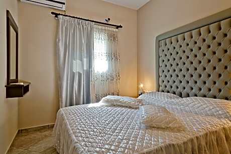 Luxury Apartment - Ground Floor with Sea View