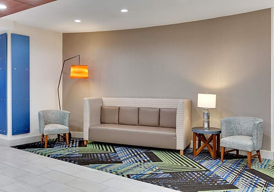 Holiday Inn Express & Suites San Antonio NW Near Seaworld by IHG