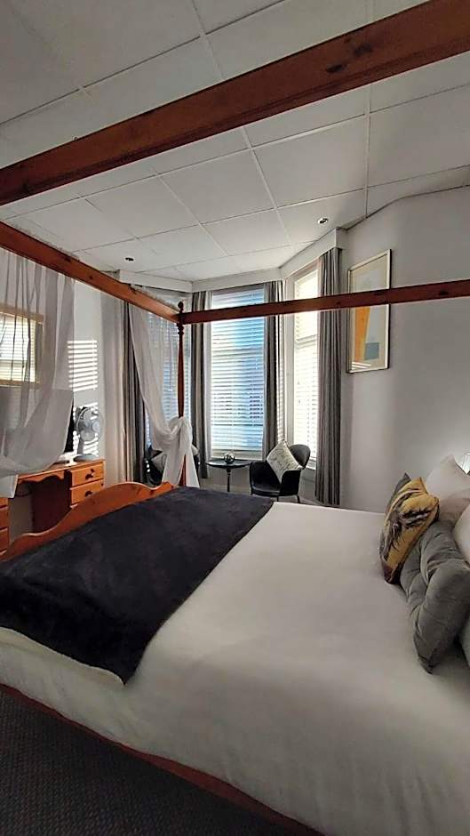 Rock Dene Hotel