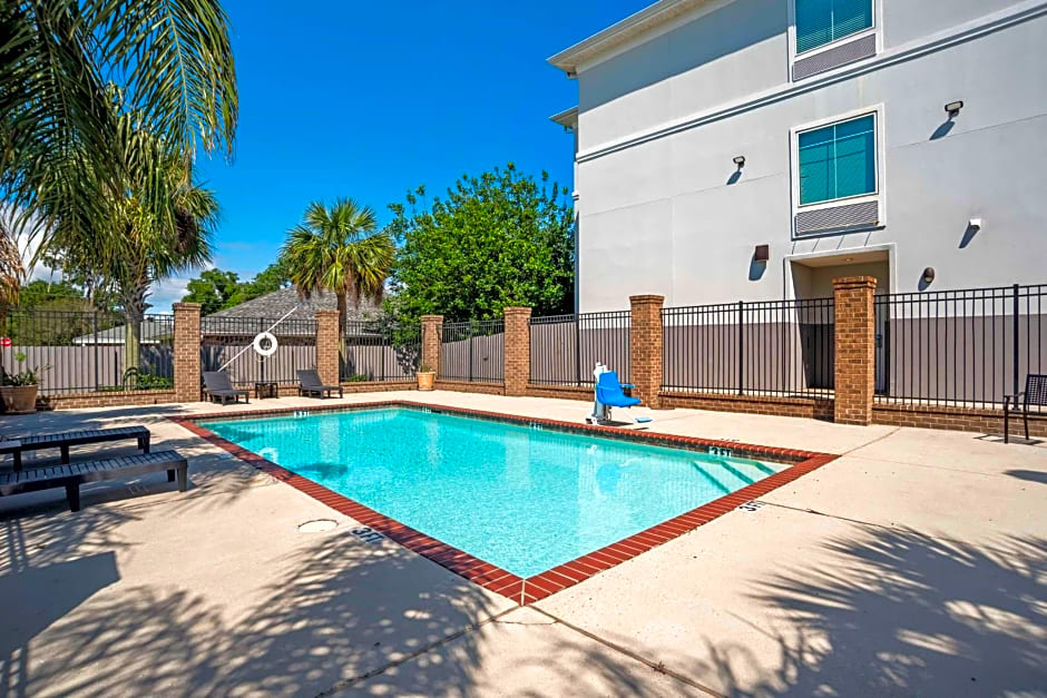 Best Western Plus Chalmette Hotel