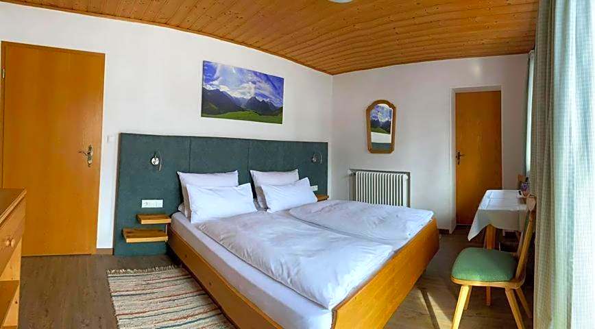 Frühstückspension Gästehaus Zum weissen Rössl