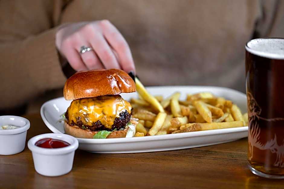 Rose And Crown Hotel