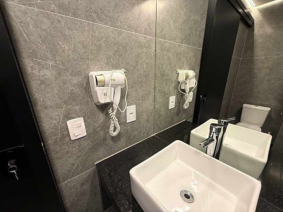 Suite com Ar-condicionado Quente e Frio