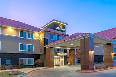 La Quinta Inn & Suites by Wyndham Rifle